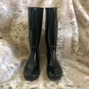 Coach classic rain boots Size 7